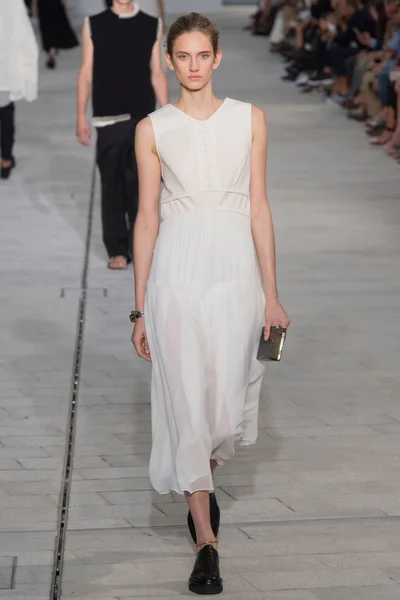 Look 30